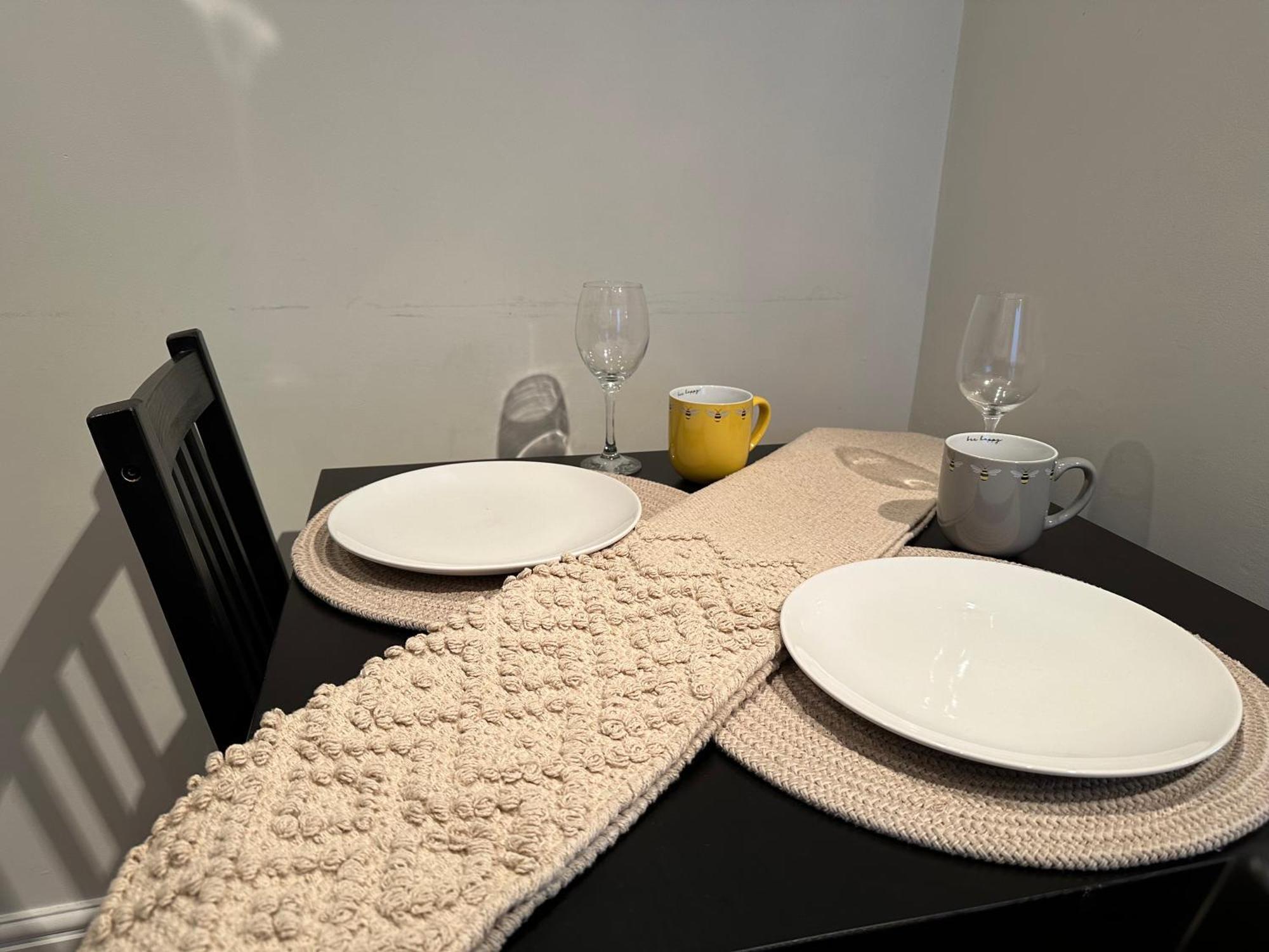 The Cosy Cottage Retreat! Perfect For Contractors, Relocators, Getaway Llantrisant  Eksteriør billede