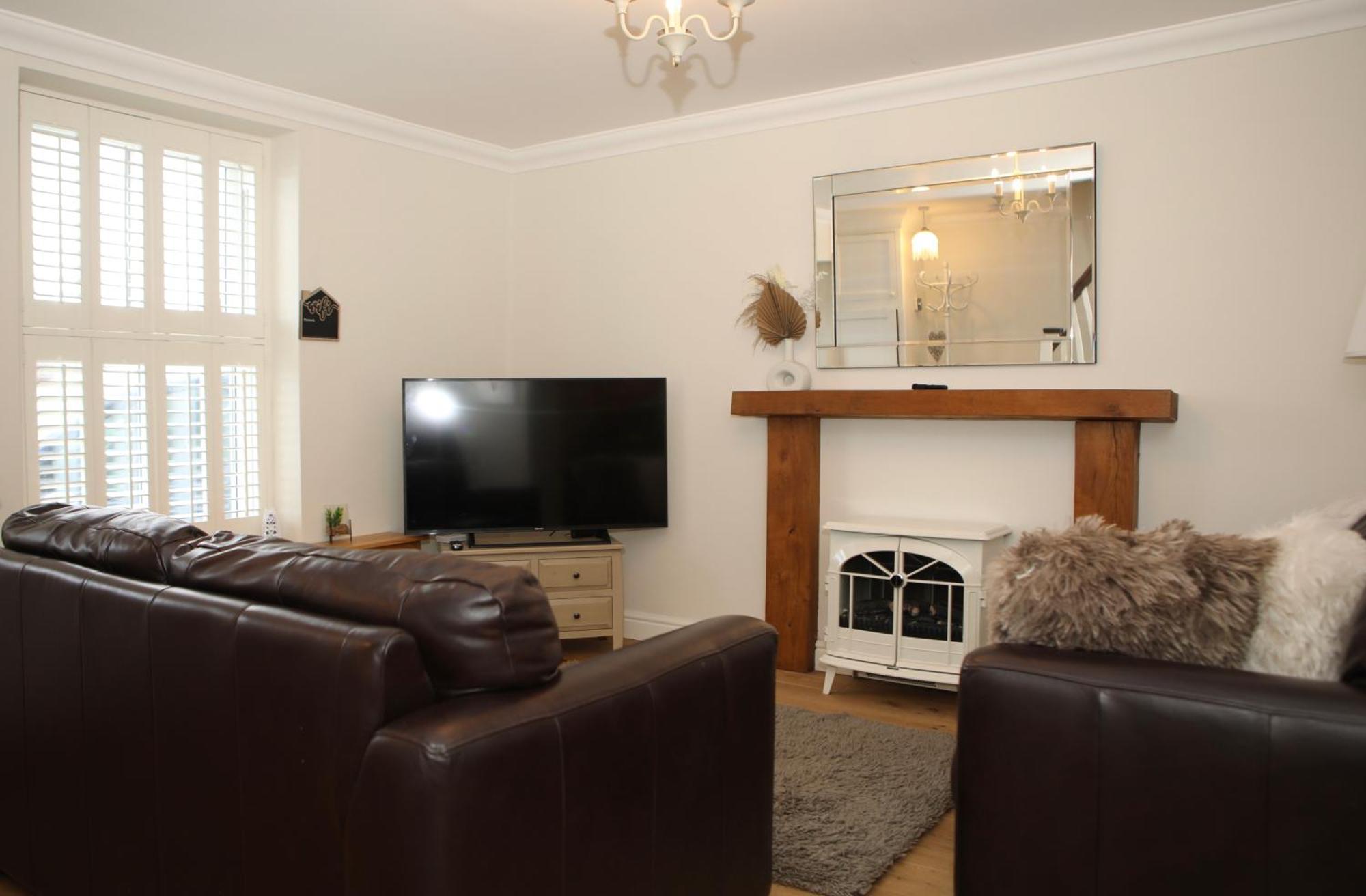 The Cosy Cottage Retreat! Perfect For Contractors, Relocators, Getaway Llantrisant  Eksteriør billede